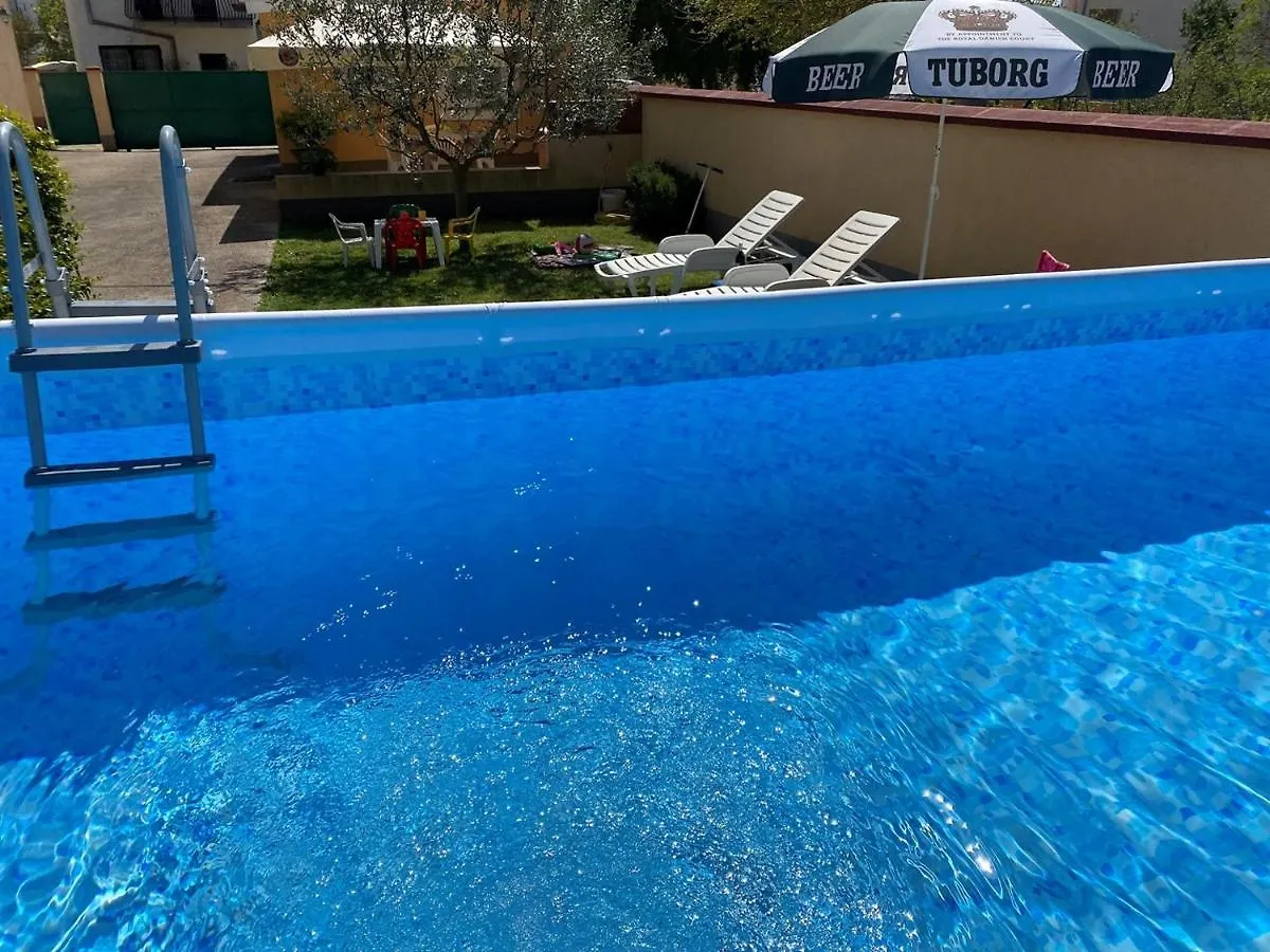 Holiday House Emma Pula Croacia